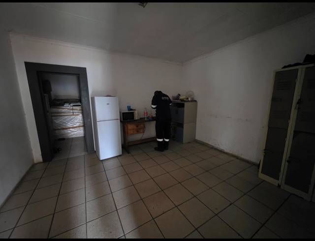 830M² WAREHOUSE TO LET IN CITY DEEP